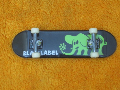 Black label tech - black,